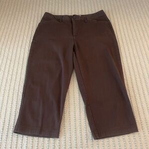 St. John's Bay Brown Capri Pants - Size: 10